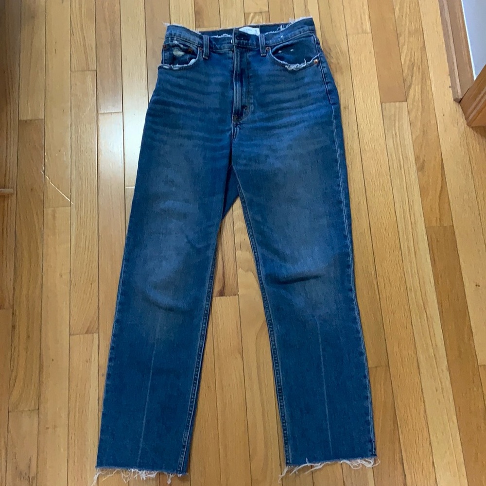 Abercrombie & Fitch- The Ankle Straight -Ultra High Rise